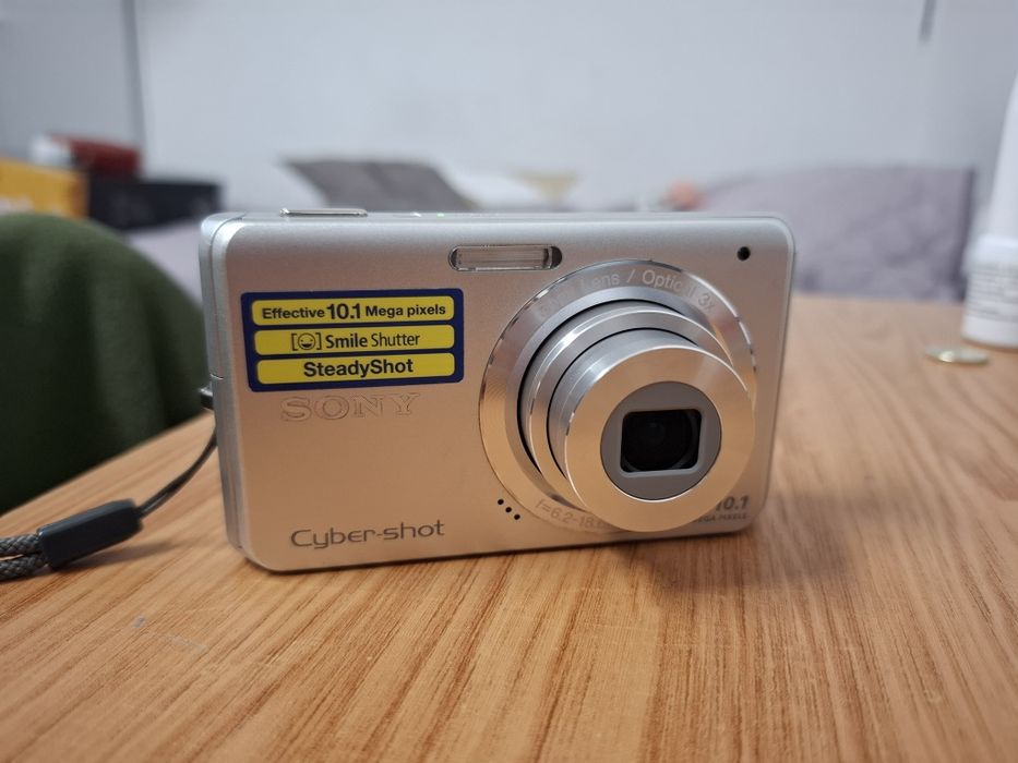 Цифрова камера Sony W180