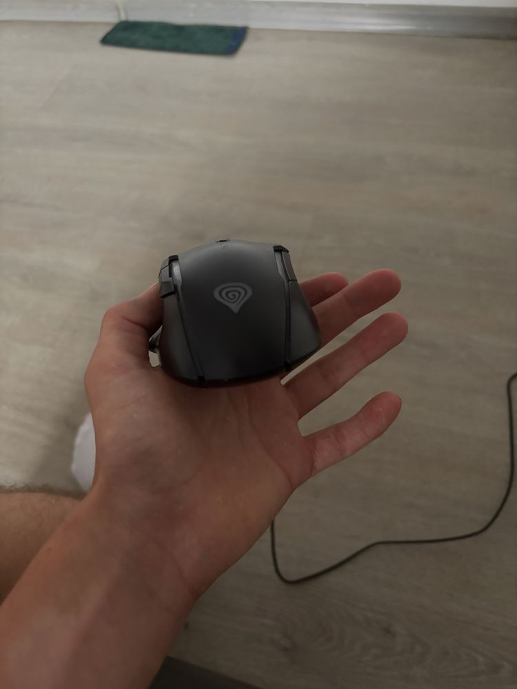 vand tastatura mecanica si mouse gaming