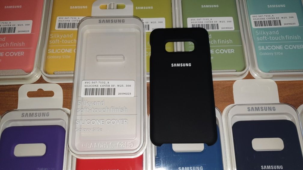 Husa silicon originala Samsung Silicone Cover Galaxy S10e G970