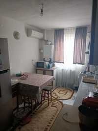 Apartament vânzare 3 camere-Caracal