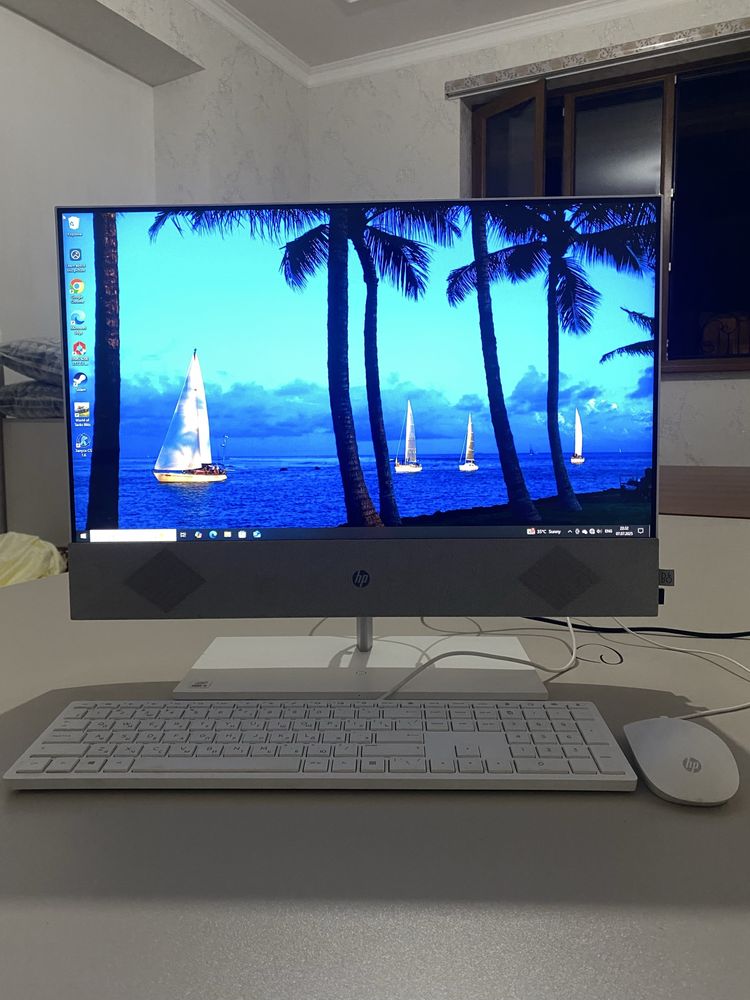 Моноблок HP Pavilion 24-k0143 i7-10700T/