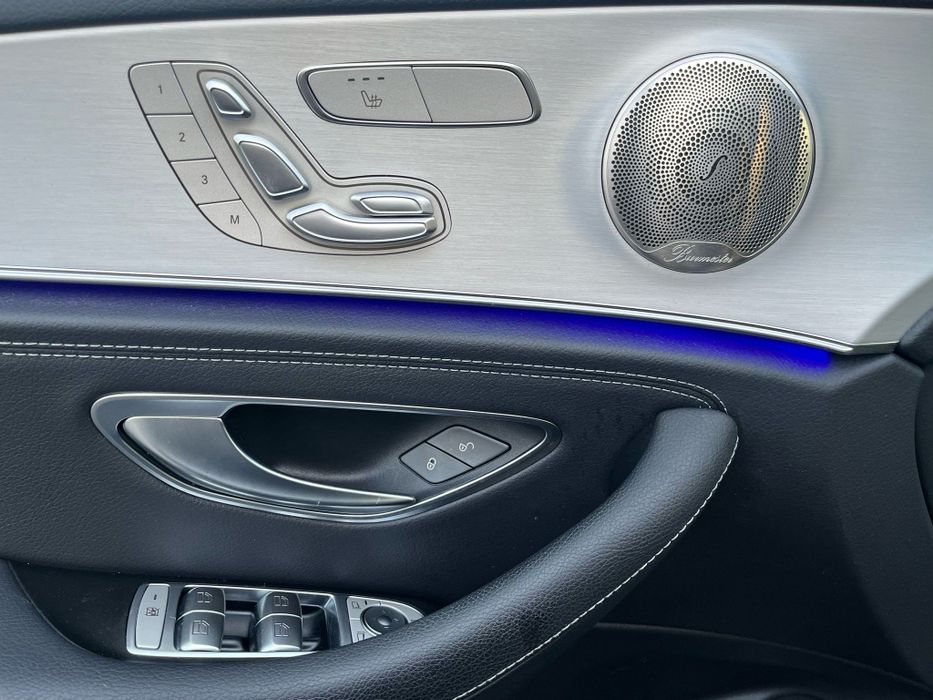 Mercedes benz E class 300 de  pret redus  cu 3000 €