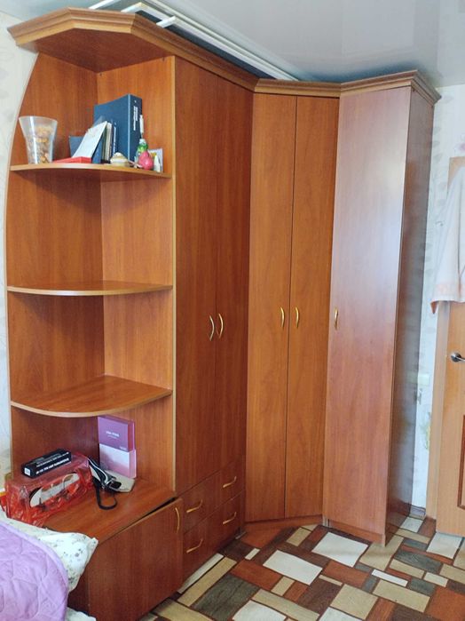 продам шкаф угловой