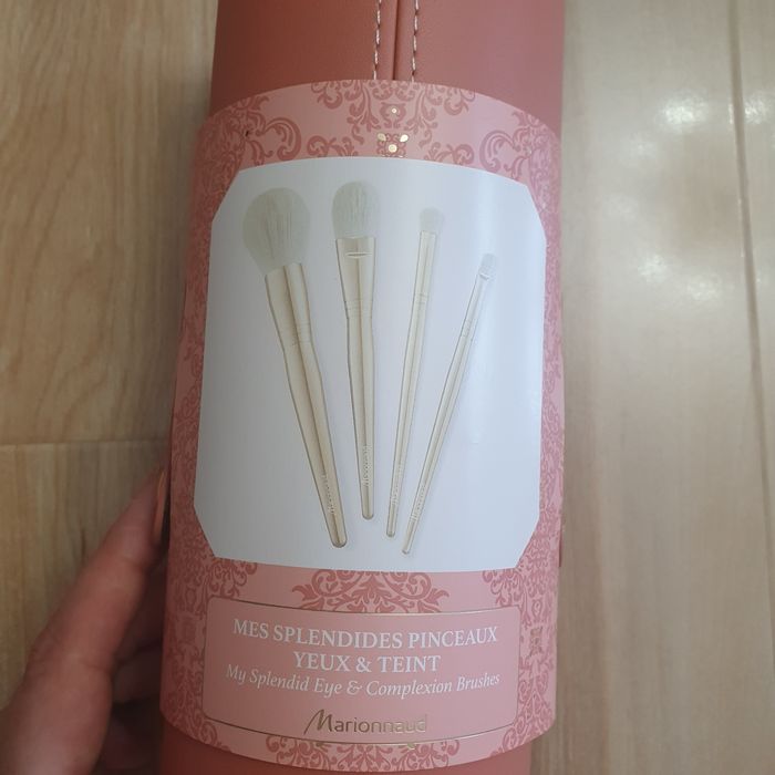 Marionnaud Pensule pentru fond de ten+ ochi