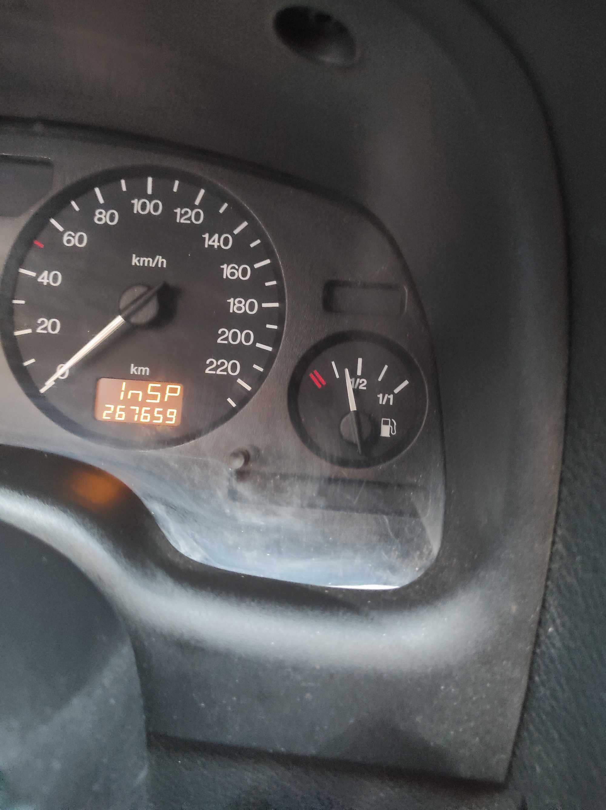 Опел Астра 2000 г.