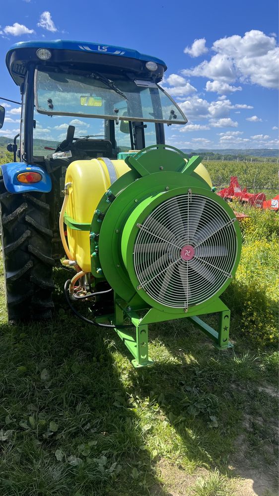 Vand atomizor de tractor 300L konig