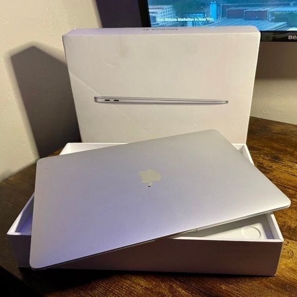 Macbook air m1  512