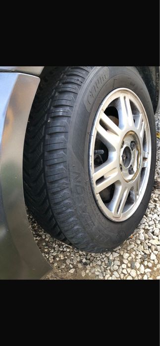 Vand cauciucuri Ford Fiesta