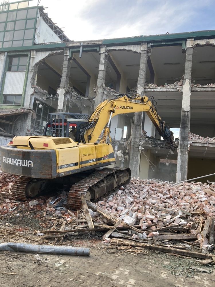 Nisip sort pamant piatra balast demolari moloz moluz balaegar