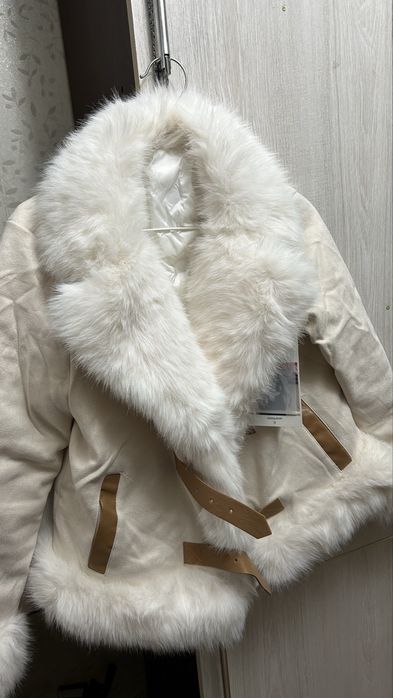 Женская легкая дубленочка