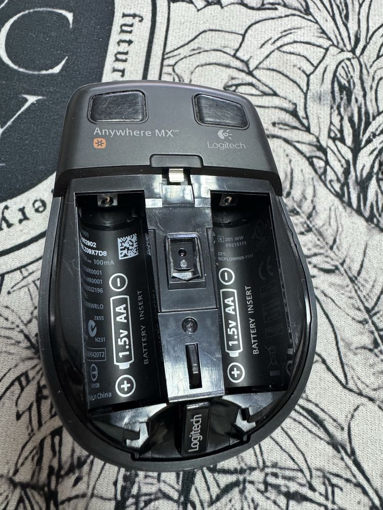 Безжична мишка Logitech Anywhere MX Darkfield