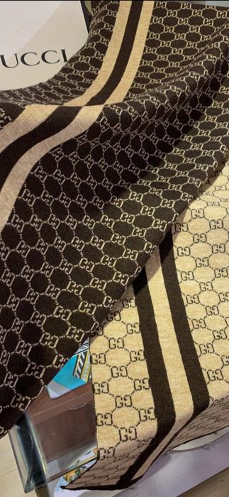 Fular bărbați Gucci, model 2026