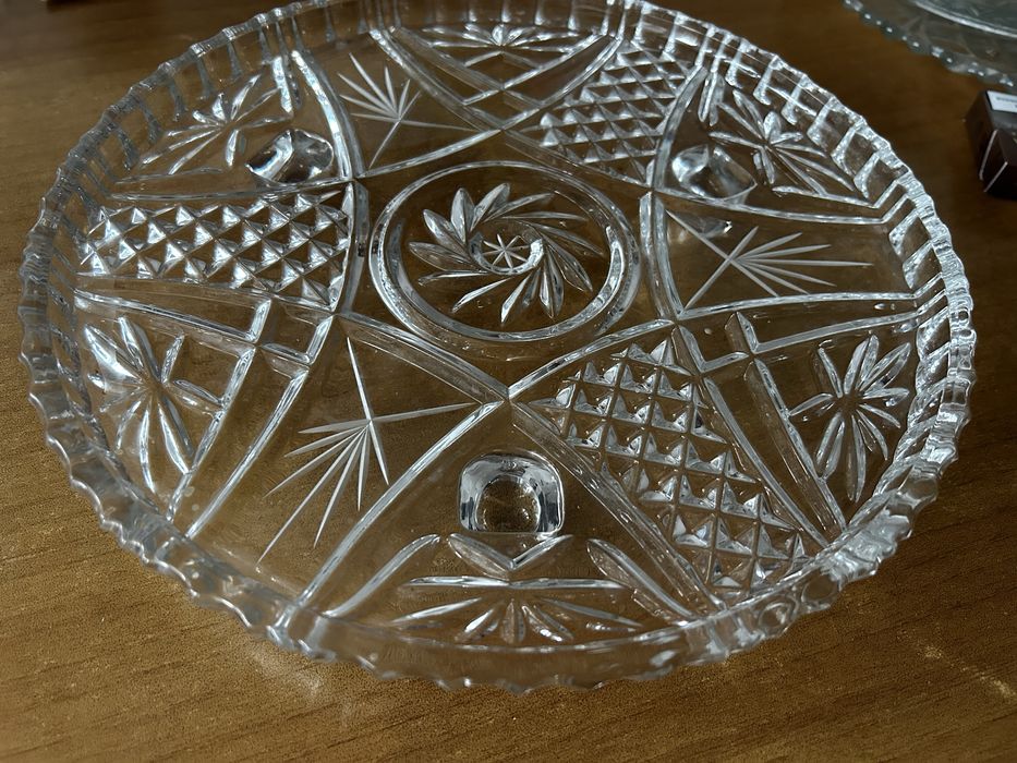 Кристална чиния за торта