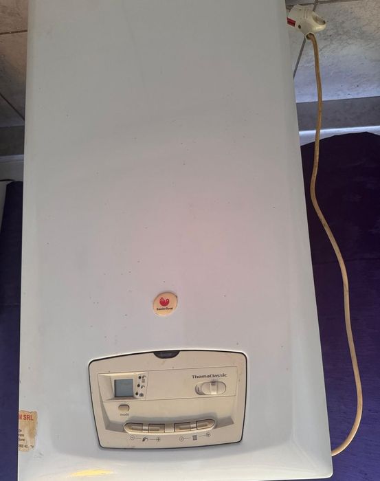 Vând centrala Saunier Duval