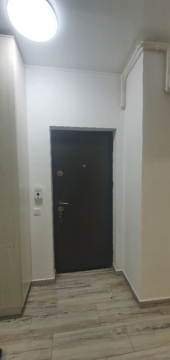 Se închiriază garsoniera confort 1 sporit . Decomandata . Proprietar .