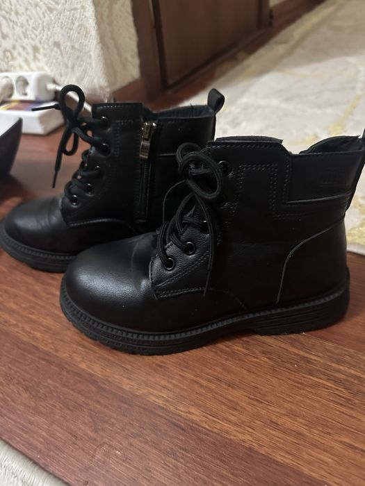 Продам зимние сапоги 35 размер