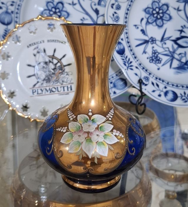 Старинная декоративная ваза с лепкой 14см