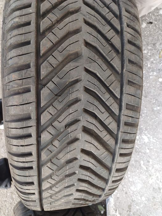 Cauciucuri all seasons