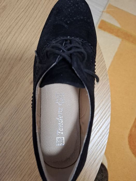 Продавам дамски обувки