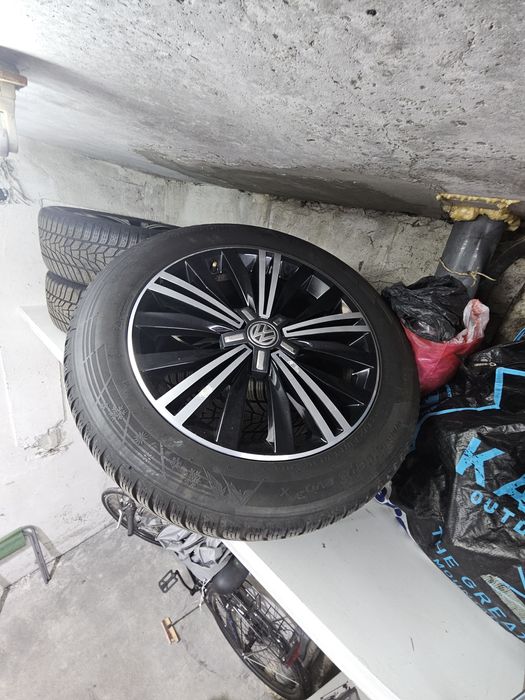 Зимни гуми 18 55 235 HANKOOK winter I cept evo3 X дот 22