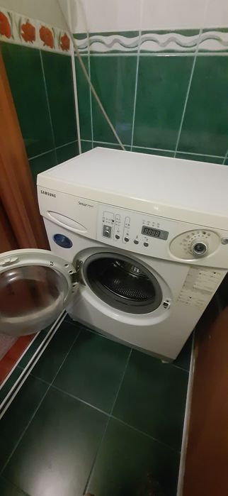Продам стиральную машину