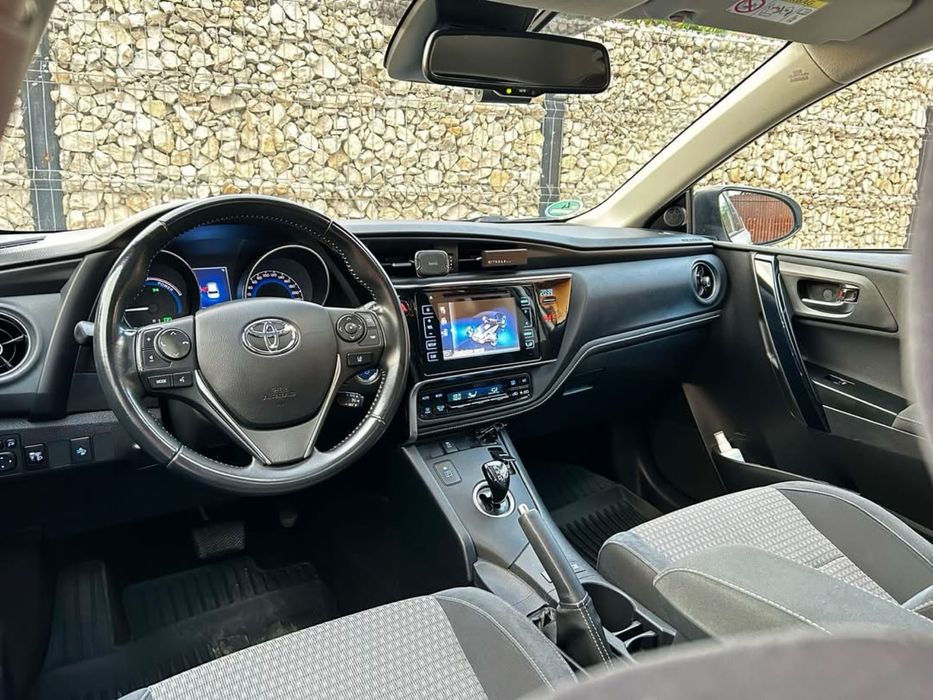 Toyota Auris 1.8 Hybrid