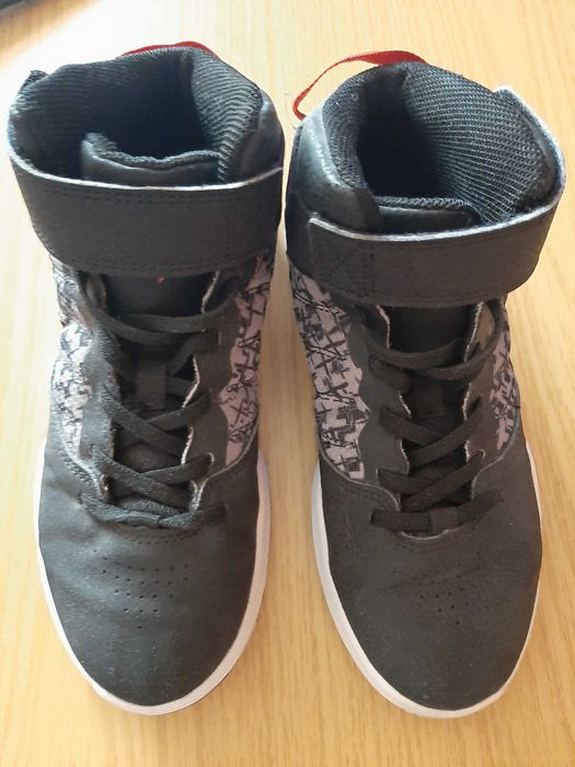 Adidasi baschet baieti marimea 36