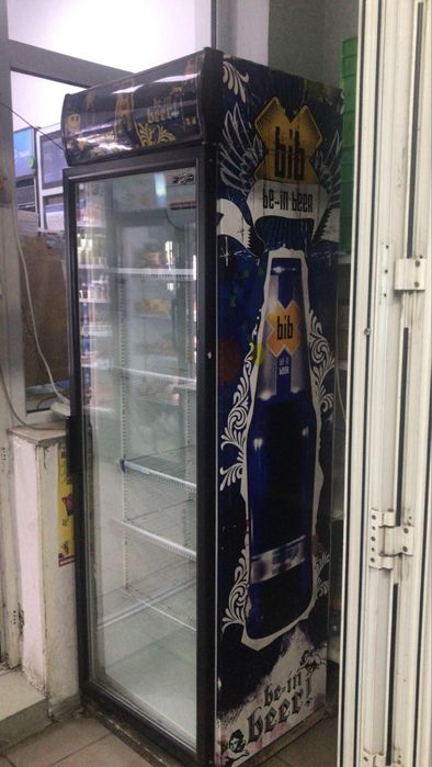 Холодильник в магазин, холодильный шкаф