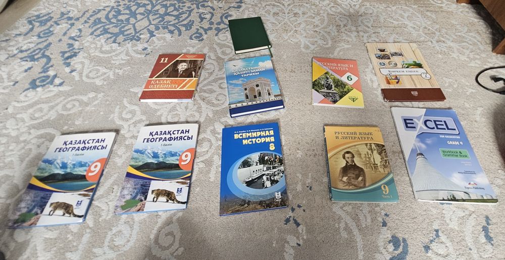 Продам школьные учебники (6–11 классы, отличное состояние)