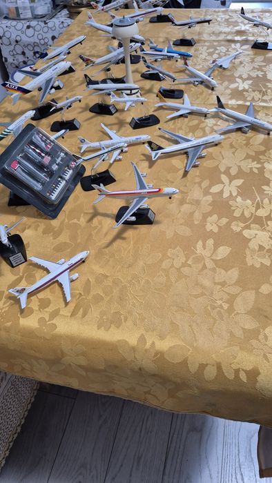 Machete avioane de  colectie metal Italia