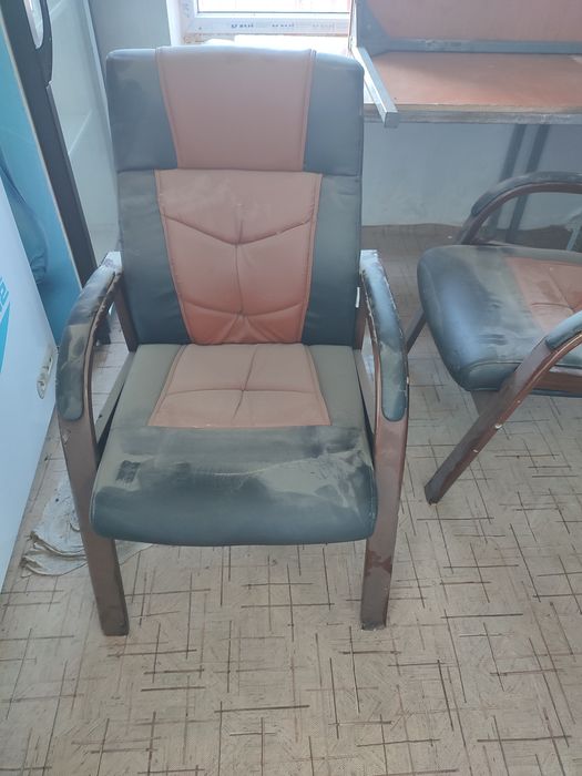 Продам стулья в количестве 15 штук