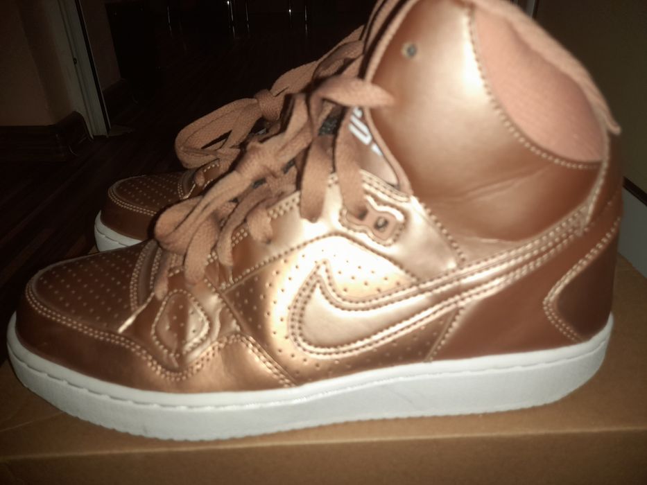 (38,5) NIKE SUN  of FORCE оригинални естествена кожа