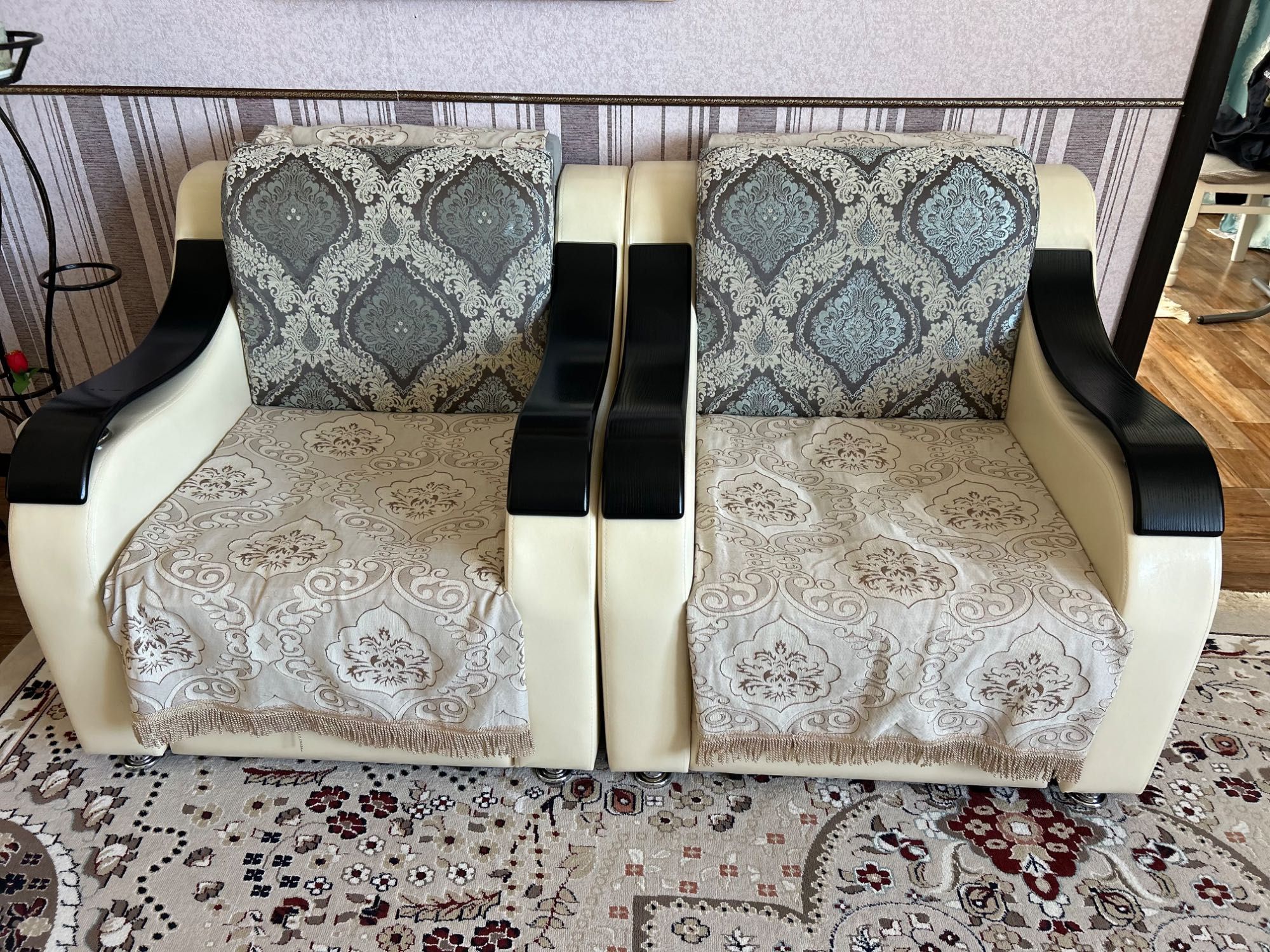 Продаются кресла