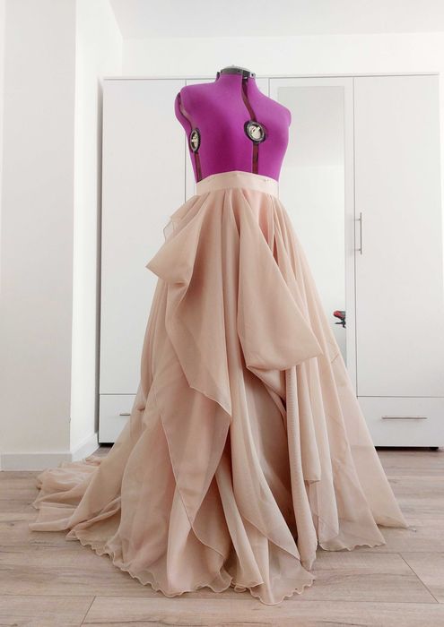 Сватбена пола Дълъг шлейв Телесен цвят Булчинска рокля Фотосесия