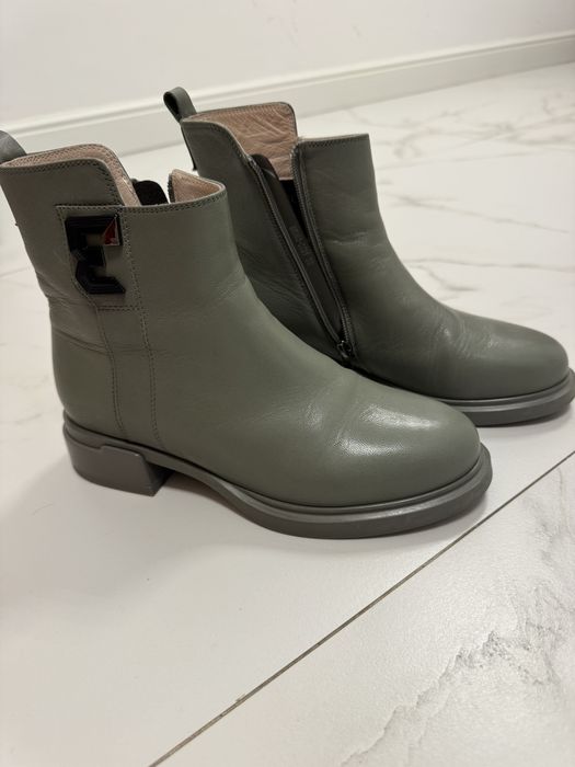 Ghete din piele naturala Kaki