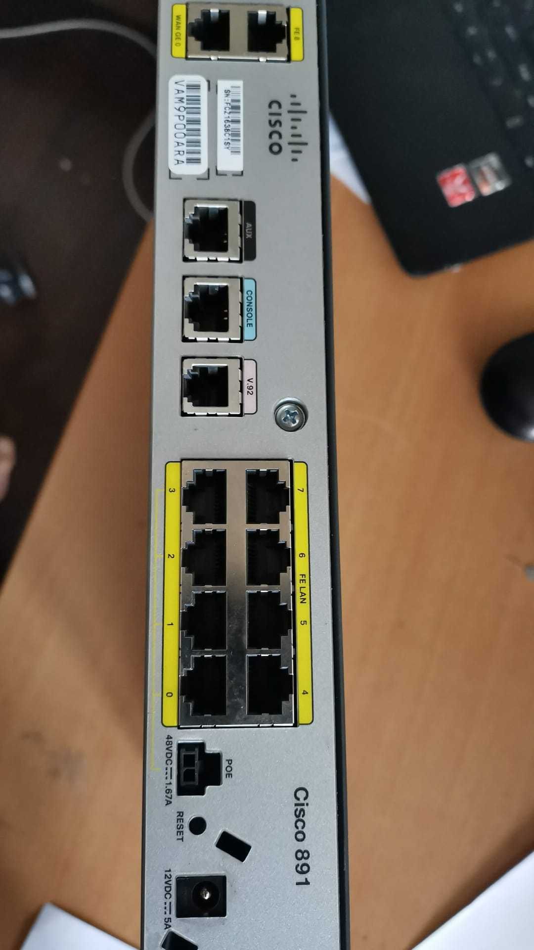 router switch Cisco 890 891