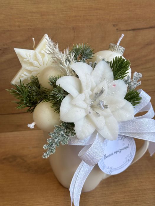 Коледна аранжировка са ароматни соеви свещи