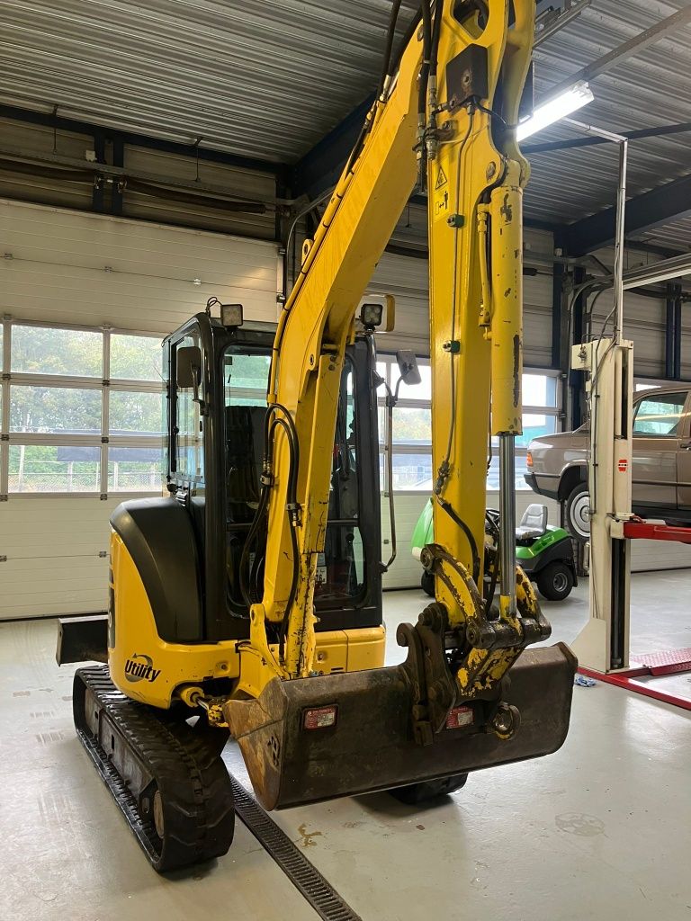 Багер Komatsu нов внос