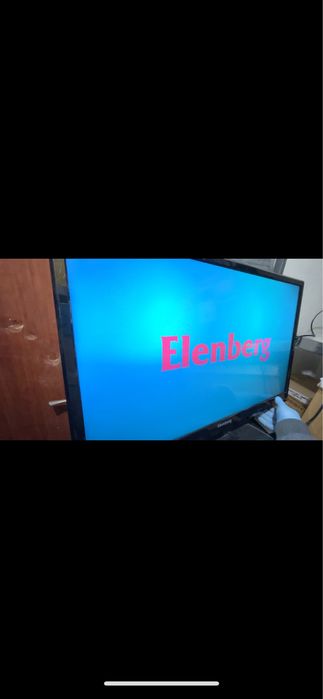 Телевизор Elenberg 28 дюймов. Требуется замена светощтодл подсветки