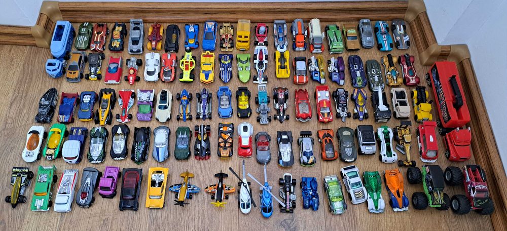 Masinute HOT WHEELS diferite modele