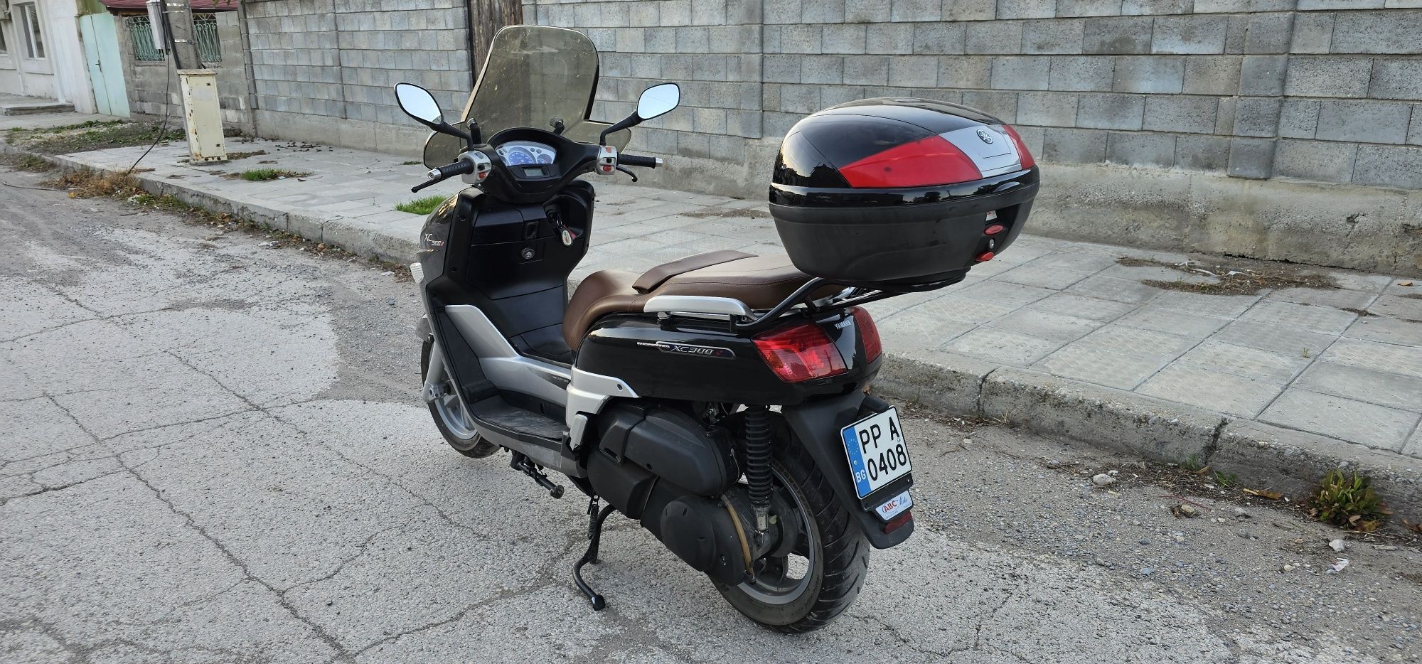 Скутер Yamaha 300