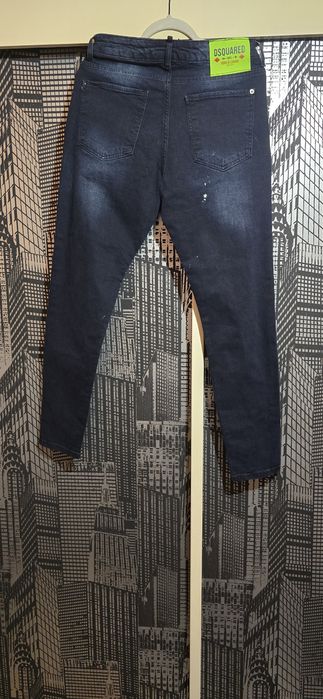 Vând blugi dsquared 2