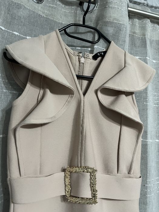 Rochie crem de seara