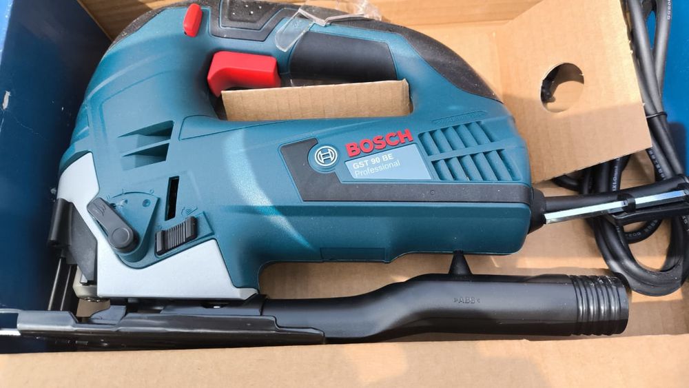 Продам новый электролобзик