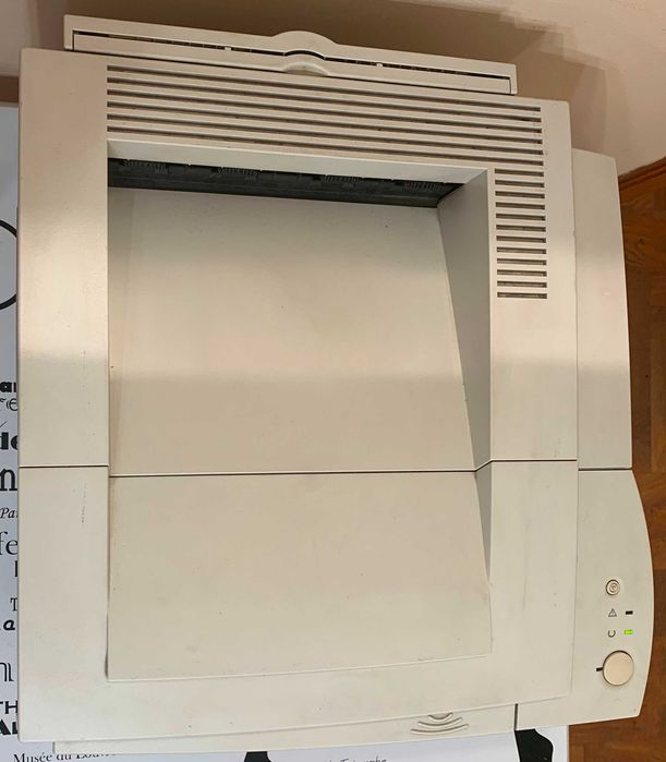 много запазен и работещ професионален принтер HP Laser Jet 2100 M