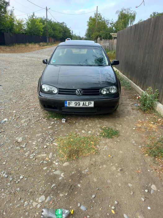 Stare perfecta la motor nu are scurgeri de ulei nu bate are ac funct
