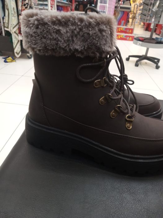 Ghete îmblănite dama