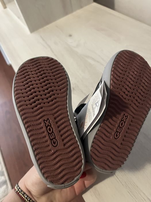 Ghetute Geox fetite