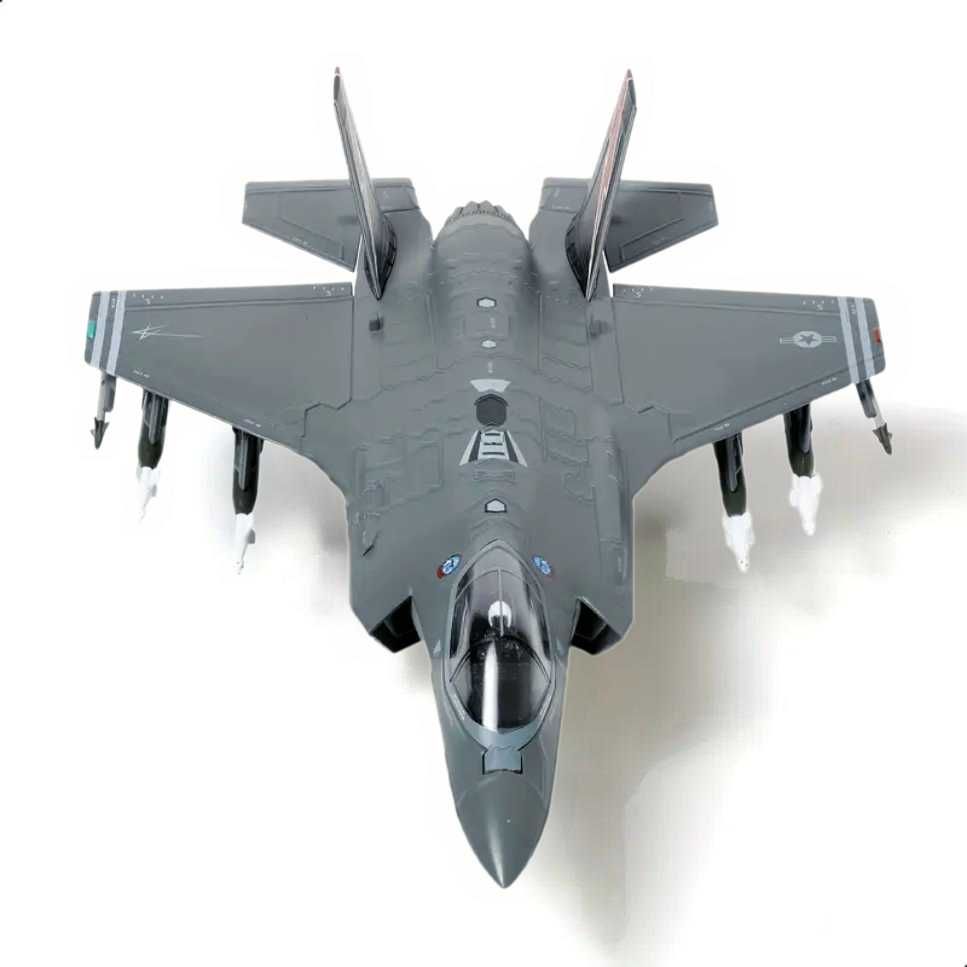 Macheta avion metalica F-35A Lightning II scara 1:72 22cm
