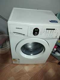 Продаётся стиральная машинка 6кг